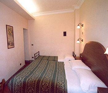 Paradise Hotel Roma
